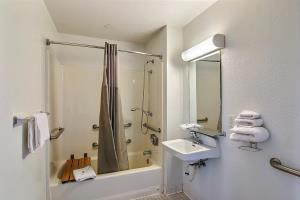 Hotel 6-ventura, Ca - 2*