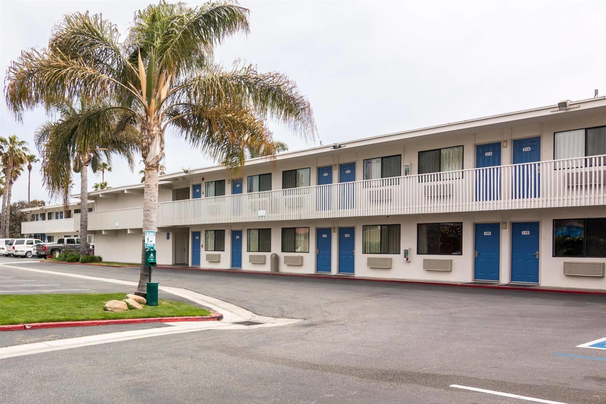 Hotel 6-ventura, Ca -